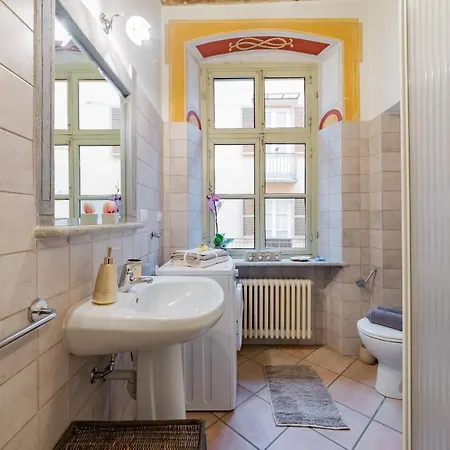 Dream House Daire Cuneo